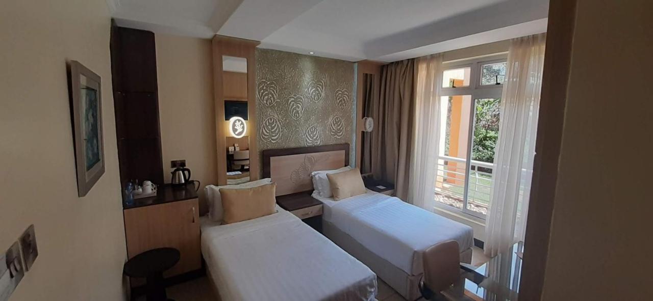 Elysian Resort Gathanga Bagian luar foto