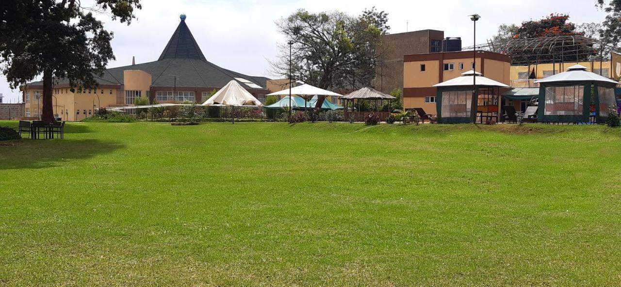Elysian Resort Gathanga Bagian luar foto